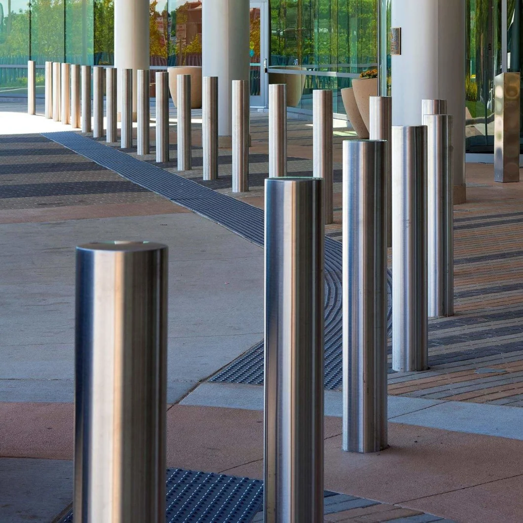 Stainless Steel Grade 316 L Bollard for Street Traffic Safety